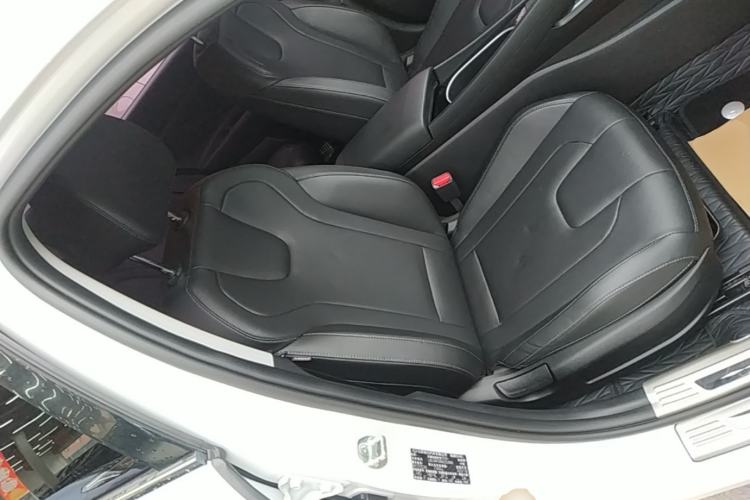 Used Hyundai Elantra 2022 1.5L CVT GLX Elite Edition Right Front Seat