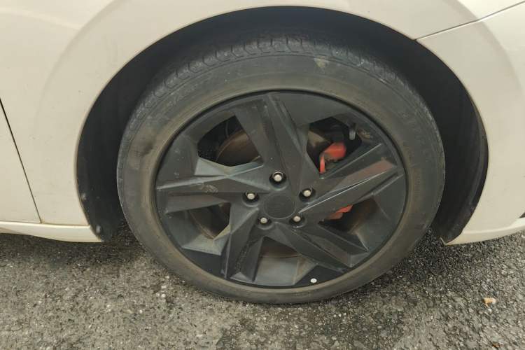 Used Hyundai Elantra 2022 1.5L CVT 20th Anniversary Edition Right Front Wheel Hub