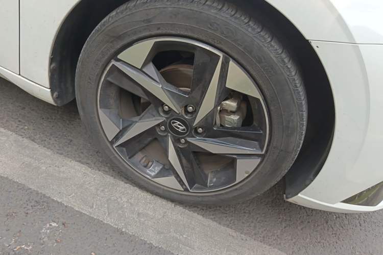 Used Hyundai Elantra 2022 1.5L CVT TOP Flagship Edition Right Front Wheel Hub
