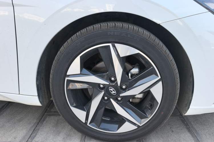 Used Hyundai Elantra 2022 240TGDi DCT TOP Flagship Edition Right Front Wheel Hub
