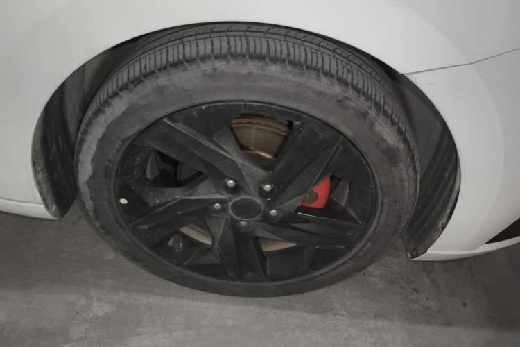 Used Hyundai Elantra 2022 1.5L CVT 20th Anniversary Edition Right Front Wheel Hub