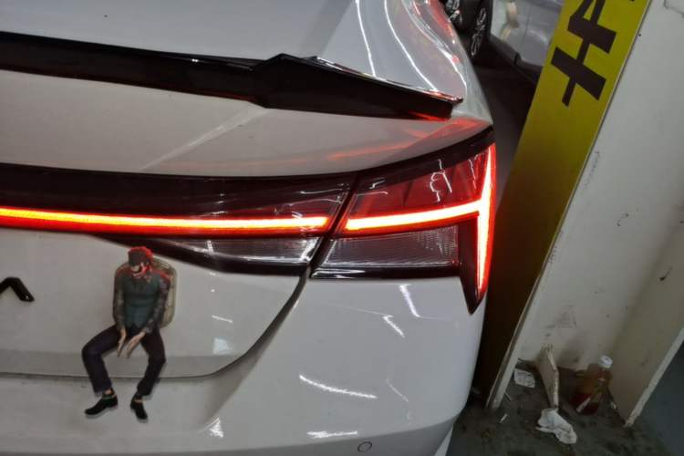 Used Hyundai Elantra 2022 1.5L CVT LUX Prestige Edition Right Rear Taillight