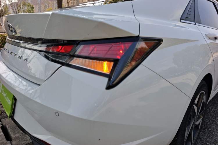 Used Hyundai Elantra 2022 1.5L CVT GLX Elite Edition Right Rear Taillight
