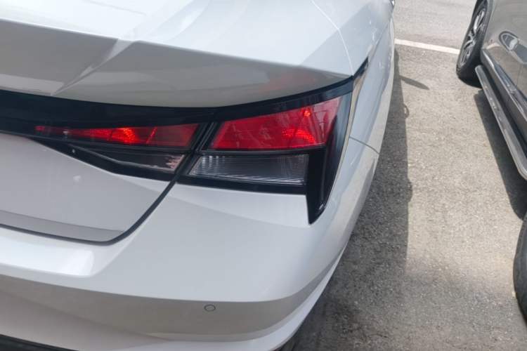 Used Hyundai Elantra 2022 1.5L CVT GLX Elite Edition Right Rear Taillight
