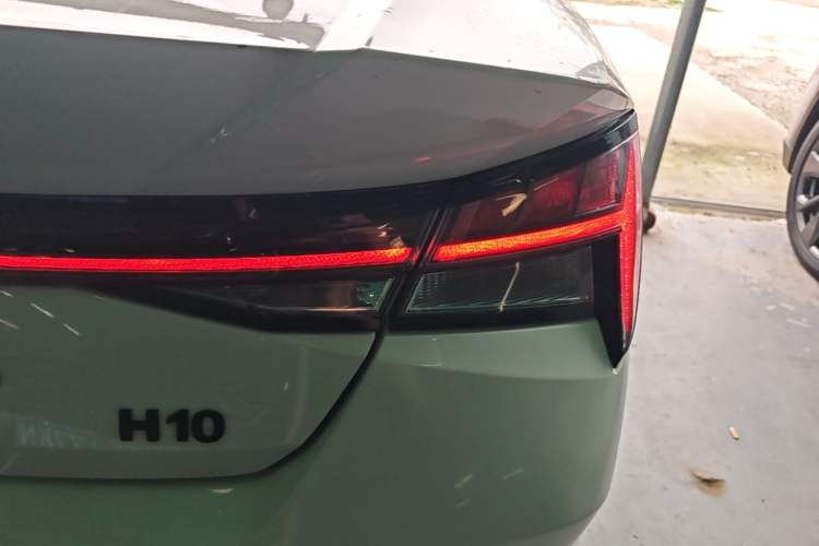 Used Hyundai Elantra 2022 1.5L CVT LUX Prestige Edition Right Rear Taillight