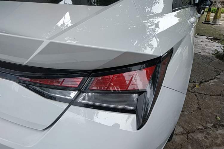 Used Hyundai Elantra 2022 1.5L CVT GLX Elite Edition Right Rear Taillight
