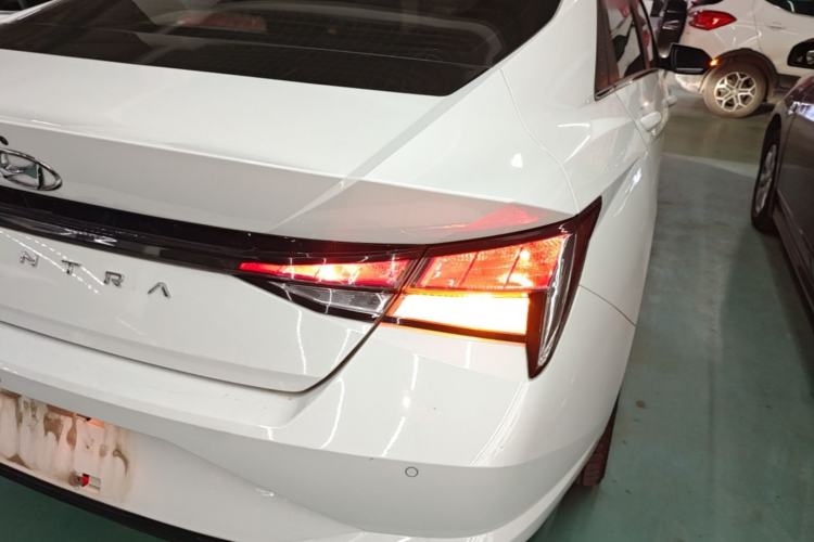 Used Hyundai Elantra 2022 1.5L CVT GLX Elite Edition Right Rear Taillight
