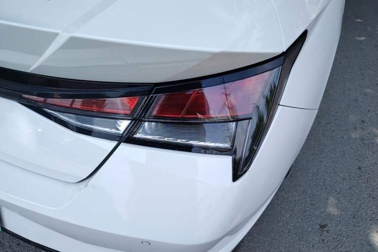 Used Hyundai Elantra 2022 1.5L CVT GLX Elite Edition Right Rear Taillight