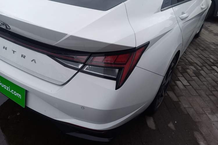 Used Hyundai Elantra 2022 1.5L CVT LUX Prestige Edition Right Rear Taillight