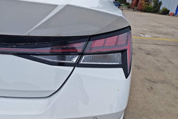 Used Hyundai Elantra 2022 1.5L CVT LUX Prestige Edition Right Rear Taillight