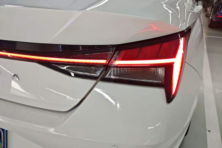 Used Hyundai Elantra 2022 1.5L CVT LUX Prestige Edition Right Rear Taillight