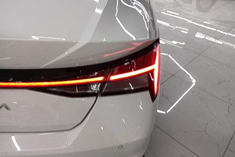 Used Hyundai Elantra 2022 1.5L CVT LUX Prestige Edition Right Rear Taillight