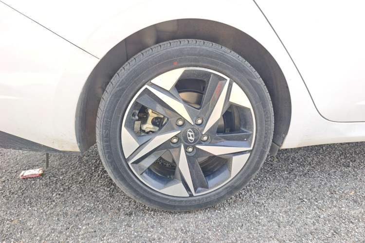 Used Hyundai Elantra 2022 1.5L CVT GLX Elite Edition Right Rear Wheel Hub