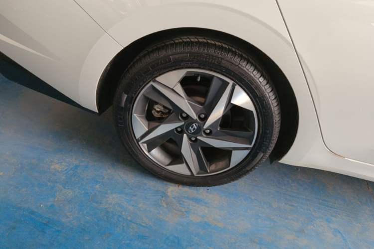 Used Hyundai Elantra 2022 240TGDi DCT LUX Prestige Edition Right Rear Wheel Hub