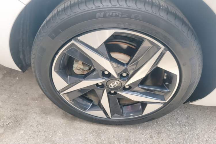 Used Hyundai Elantra 2022 1.5L CVT GLX Elite Edition Right Rear Wheel Hub