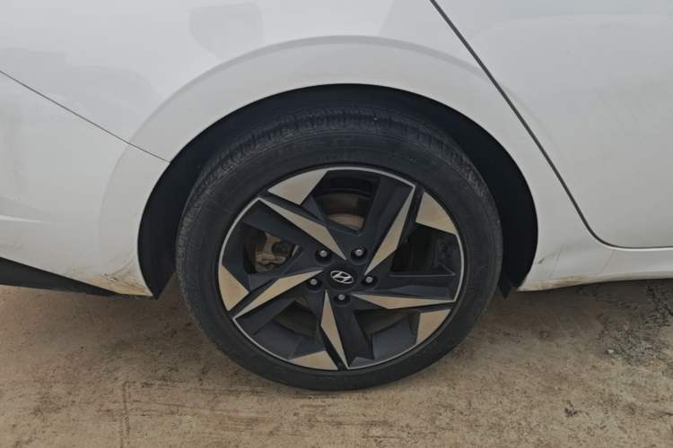 Used Hyundai Elantra 2022 1.5L CVT LUX Prestige Edition Right Rear Wheel Hub