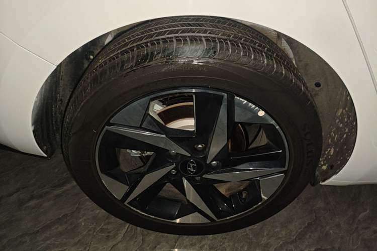 Used Hyundai Elantra 2022 1.5L CVT LUX Prestige Edition Right Rear Wheel Hub