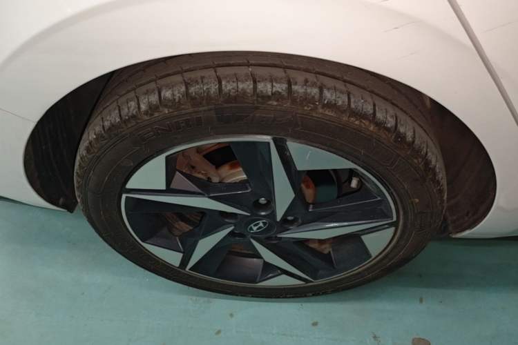 Used Hyundai Elantra 2022 1.5L CVT GLX Elite Edition Right Rear Wheel Hub