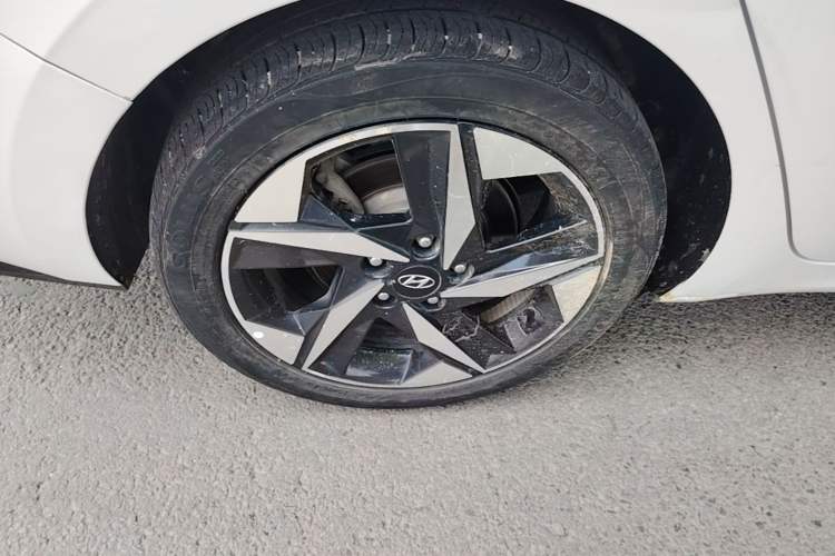 Used Hyundai Elantra 2022 1.5L CVT GLX Elite Edition Right Rear Wheel Hub