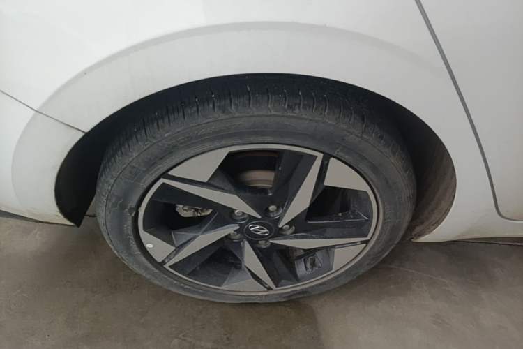 Used Hyundai Elantra 2022 1.5L CVT LUX Prestige Edition Right Rear Wheel Hub
