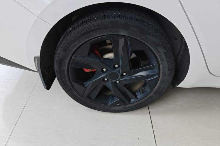 Used Hyundai Elantra 2022 1.5L CVT 20th Anniversary Edition Right Rear Wheel Hub
