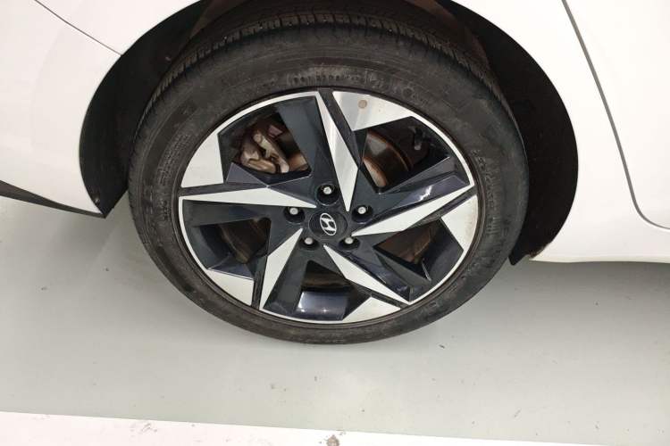 Used Hyundai Elantra 2022 1.5L CVT LUX Prestige Edition Right Rear Wheel Hub