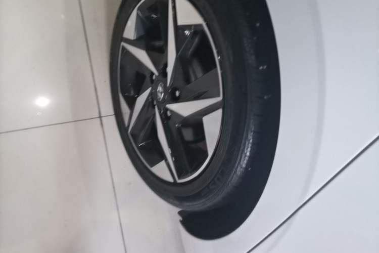 Used Hyundai Elantra 2022 1.5L CVT LUX Prestige Edition Right Rear Wheel Hub