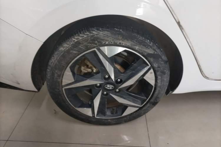 Used Hyundai Elantra 2022 1.5L CVT GLX Elite Edition Right Rear Wheel Hub