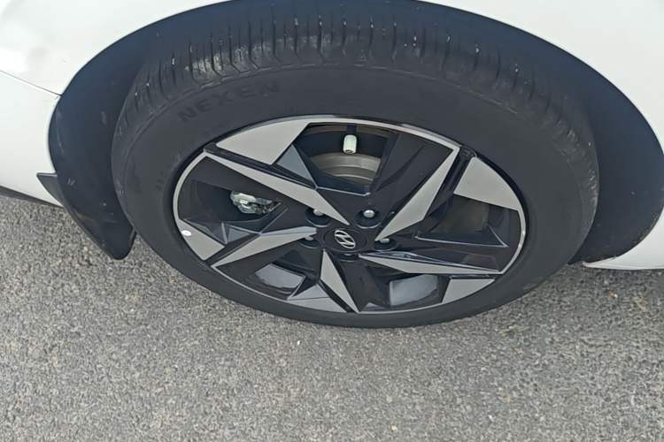 Used Hyundai Elantra 2022 1.5L CVT GLX Elite Edition Right Rear Wheel Hub