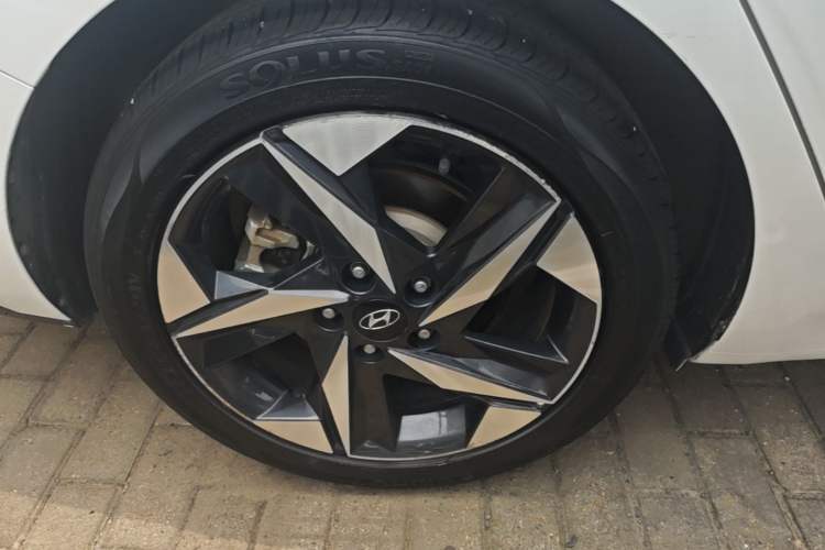 Used Hyundai Elantra 2022 1.5L CVT LUX Prestige Edition Right Rear Wheel Hub