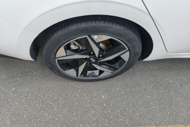 Used Hyundai Elantra 2022 1.5L CVT LUX Prestige Edition Right Rear Wheel Hub