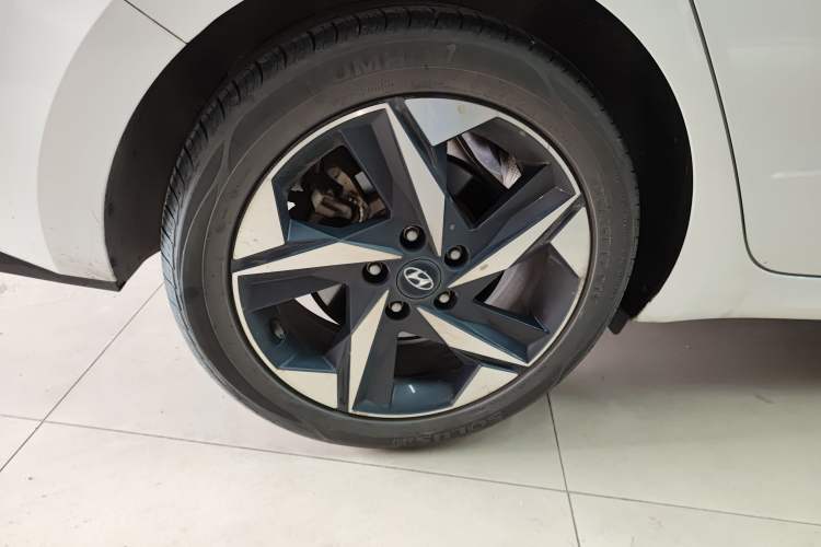 Used Hyundai Elantra 2022 1.5L CVT GLX Elite Edition Right Rear Wheel Hub