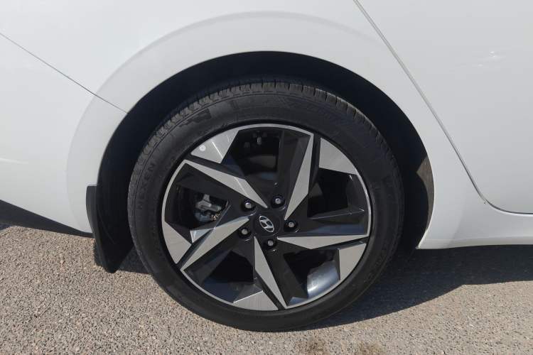 Used Hyundai Elantra 2022 1.5L CVT LUX Prestige Edition Right Rear Wheel Hub
