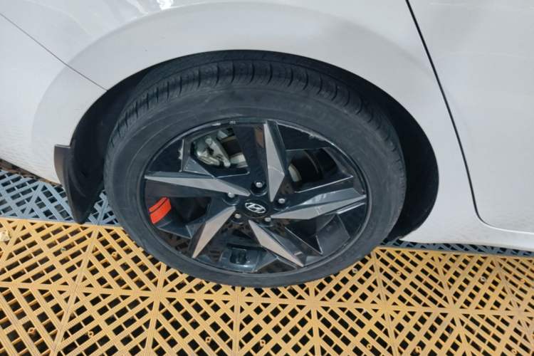 Used Hyundai Elantra 2022 1.5L CVT LUX Prestige Edition Right Rear Wheel Hub