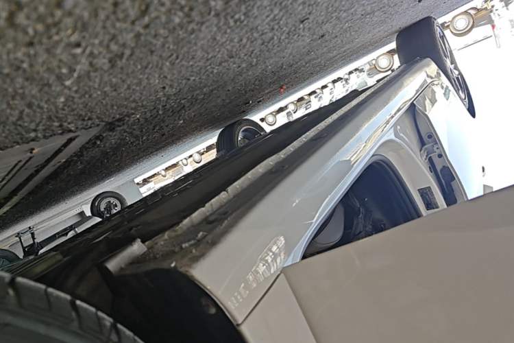 Used Hyundai Elantra 2022 1.5L CVT GLX Elite Edition Right Side Sill