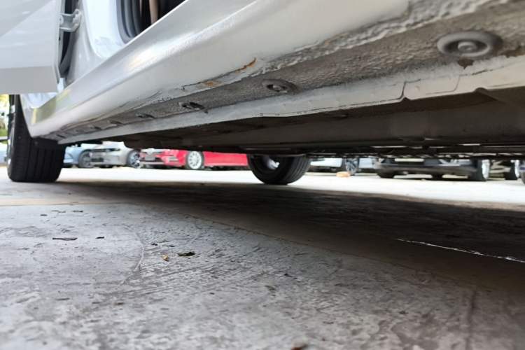 Used Hyundai Elantra 2022 1.5L CVT GLX Elite Edition Right Side Sill