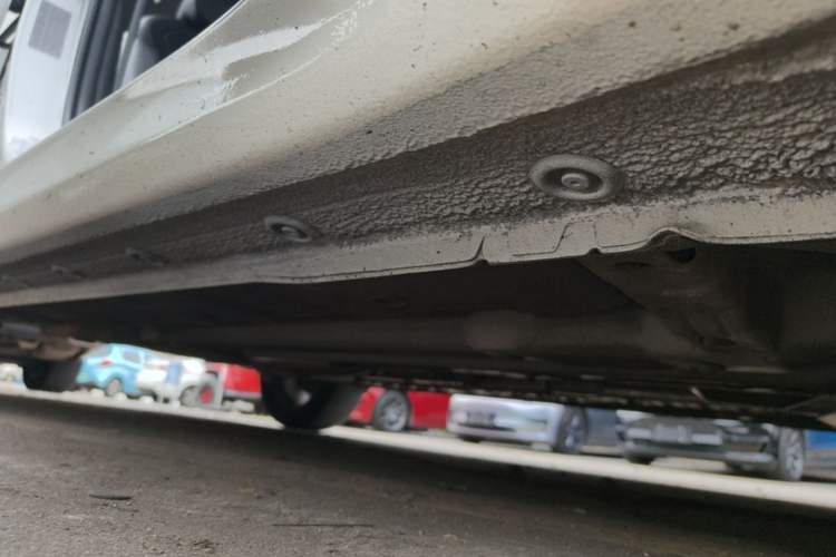 Used Hyundai Elantra 2022 1.5L CVT LUX Prestige Edition Right Side Sill