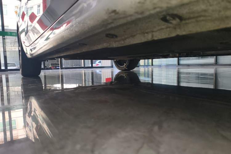 Used Hyundai Elantra 2022 1.5L CVT LUX Prestige Edition Right Side Sill