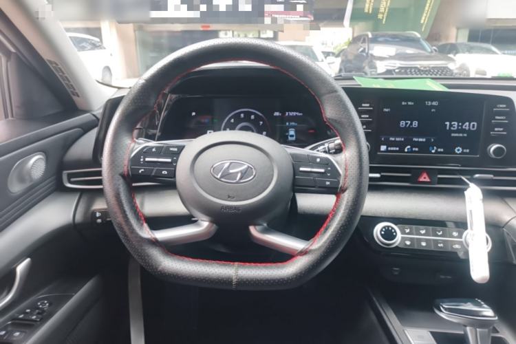 Used Hyundai Elantra 2022 1.5L CVT GLX Elite Edition Steering Wheel