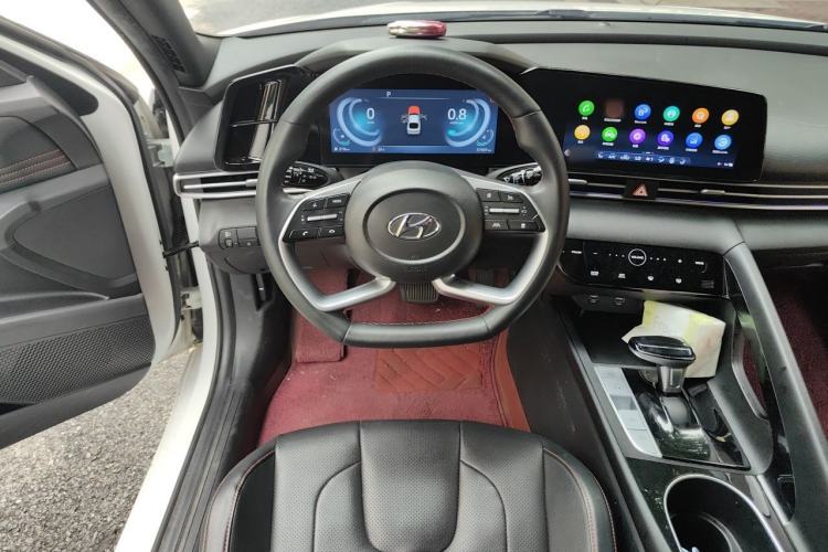 Used Hyundai Elantra 2022 1.5L CVT 20th Anniversary Edition Steering Wheel