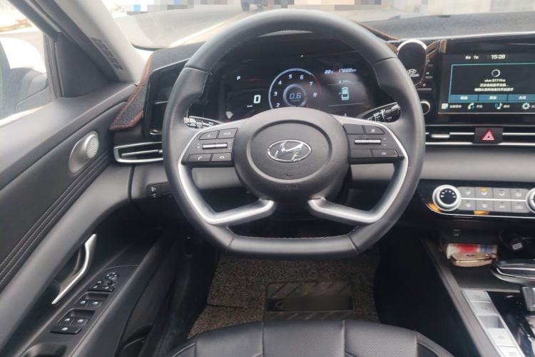 Used Hyundai Elantra 2022 1.5L CVT GLX Elite Edition Steering Wheel