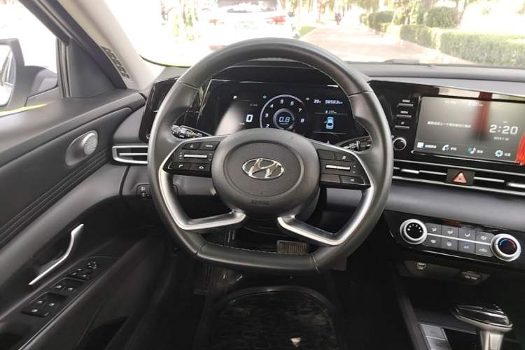 Used Hyundai Elantra 2022 1.5L CVT GLX Elite Edition Steering Wheel