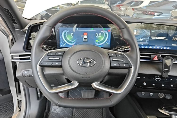 Used Hyundai Elantra 2022 1.5L CVT 20th Anniversary Edition Steering Wheel