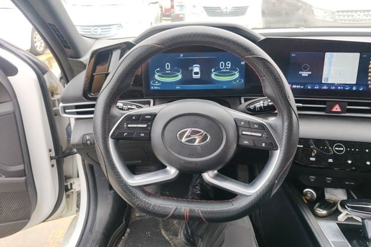 Used Hyundai Elantra 2022 1.5L CVT 20th Anniversary Edition Steering Wheel
