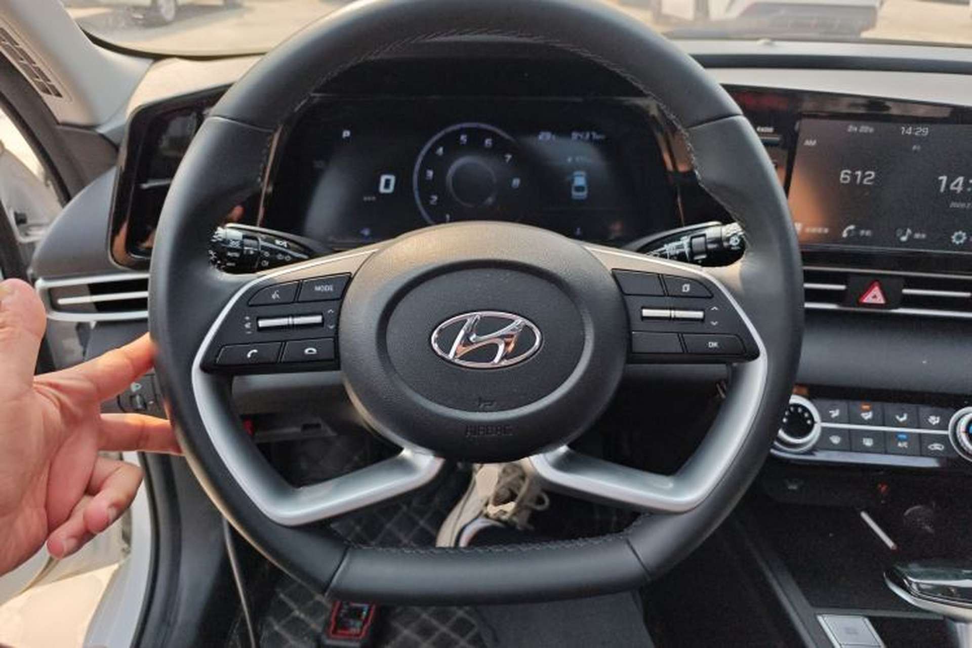 Used Hyundai Elantra 2022 1.5L CVT GLX Elite Edition Steering Wheel