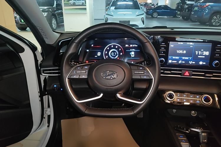 Used Hyundai Elantra 2022 1.5L CVT GLX Elite Edition Steering Wheel