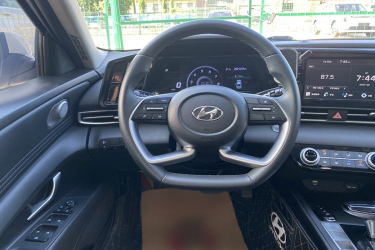 Used Hyundai Elantra 2022 1.5L CVT GLX Elite Edition Steering Wheel