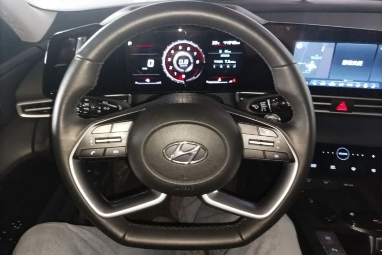 Used Hyundai Elantra 2022 1.5L CVT GLX Elite Edition Steering Wheel