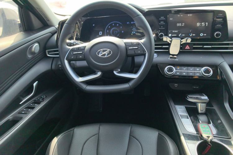 Used Hyundai Elantra 2022 1.5L CVT GLX Elite Edition Steering Wheel