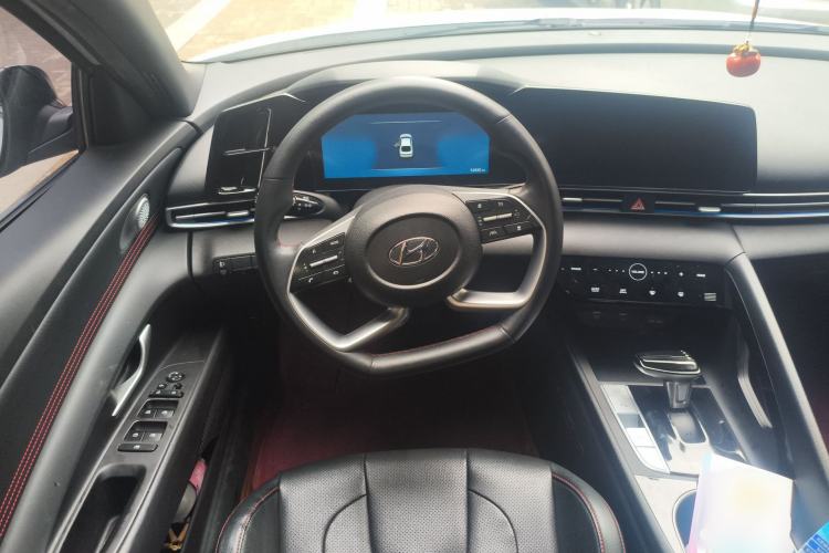 Used Hyundai Elantra 2022 1.5L CVT 20th Anniversary Edition Steering Wheel